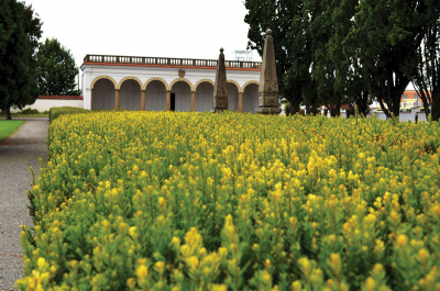 Zámecká zahrada a její historická lodžie