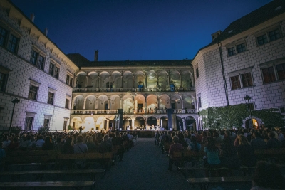 Koncert na nádvoří zámku 
