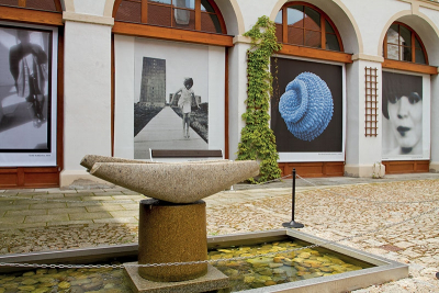 Museum der Fotografie und der modernen bildenden Medien, Wasserelement