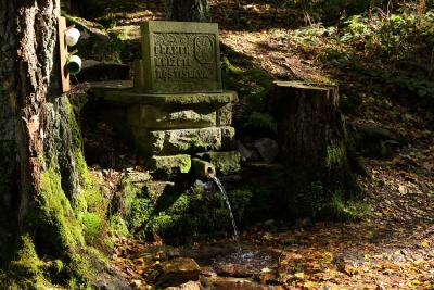 Cestou do Mladkova se můžete občerstvit u pramene knížete Rostislava