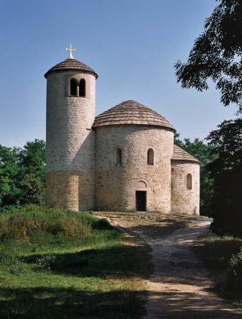 Rotunda sv. Jiří na hoře Říp