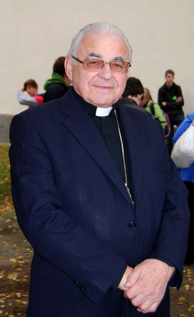 Zemřel kardinál Miloslav Vlk