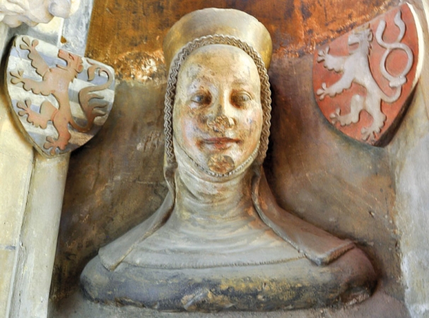 Busta Elišky Přemyslovny ve svatovítské katedrále