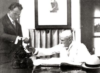 Jaroslav s T. G. M. v Moravském zemském muzeu, 
hlavní cíl návštěvy prezidenta v Brně, 1929