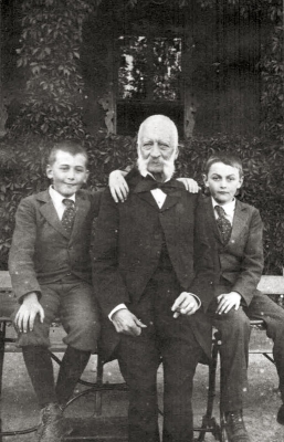 Josef Alexander Helfert s Jaroslavem a Vladimírem, Klosterneuburg 1898