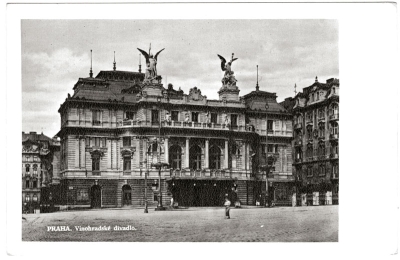 Vinohradské divadlo, Kopřivová tu měla angažmá v letech 1921–1945