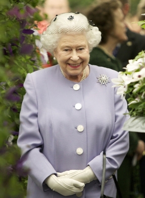 Královna Alžběta na výstavě Chelsea Flower Show 2012