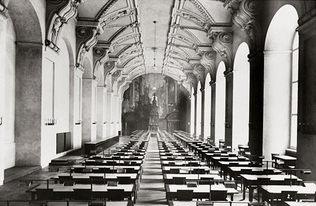 Původně letní refektář jezuitské koleje, 1932–1934
