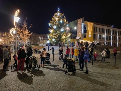 Adventní oslavy se v Kralupech 
tradičně uskuteční na Palackého náměstí