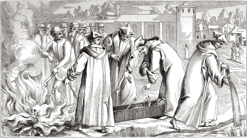 Exhumace Johna Wycliffa, z knihy Zákony a památky Johna Foxe, 1837