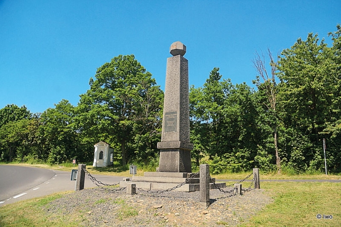Pomník všech obětí bitvy u Chlumce