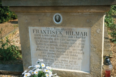 Náhrobek F. M. Hilmara v Kopidlně
