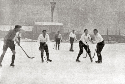Bandy hokej – hráči Polabanu Nymburk 
na Mistrovství Rakouska, 1914