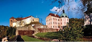 Let´s walk through the history of Castle Becov