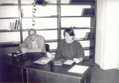 V průběhu rozpravy na prvním vzdělávacím semináři ve studovně Muzea ghetta roku 1993.