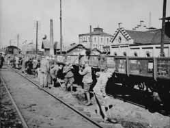 Práce vězňů na nádraží v Ústí nad Labem