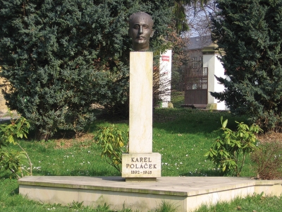 Pomník Karla Poláčka
v Rychnově nad Kněžnou