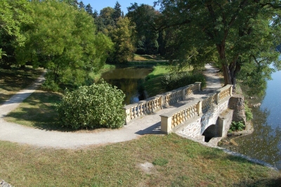 Schlosspark am Fluss