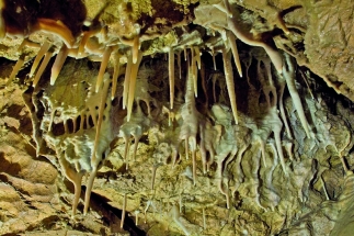 Jaskinie w pograniczu