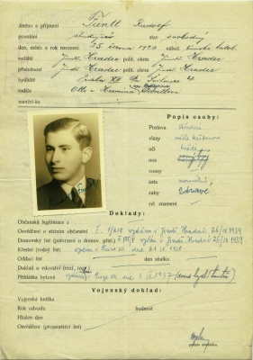 Request to issue a passport for Rudolf Fantl from August 30, 1935