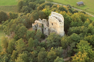 Zřícenina středověkého hradu Valečov
je chráněna jako kulturní památka