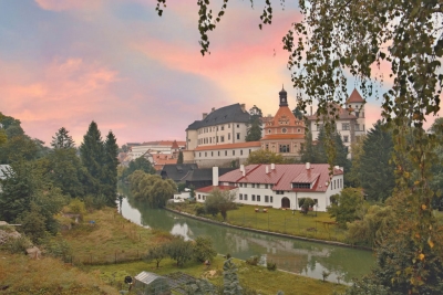 Státní hrad a zámek, pohled z Karlova