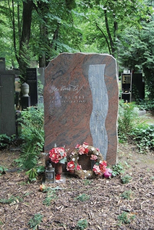 Hrob Ivana Hlinky na Olšanských hřbitovech, foto © Wikimedia Commons, autor Přemysl Otakar