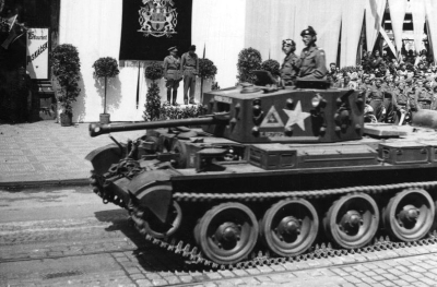 Tank Cromwell Čs. samostatné obrněné brigády na přehlídce 30. května 1945