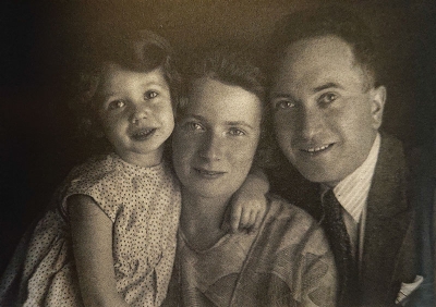 Dita Polachová s rodiči, 1932 